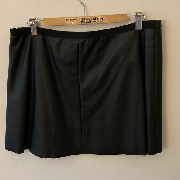 BCBG Sheryl Faux Leather mini skirt - Picture 1 of 3